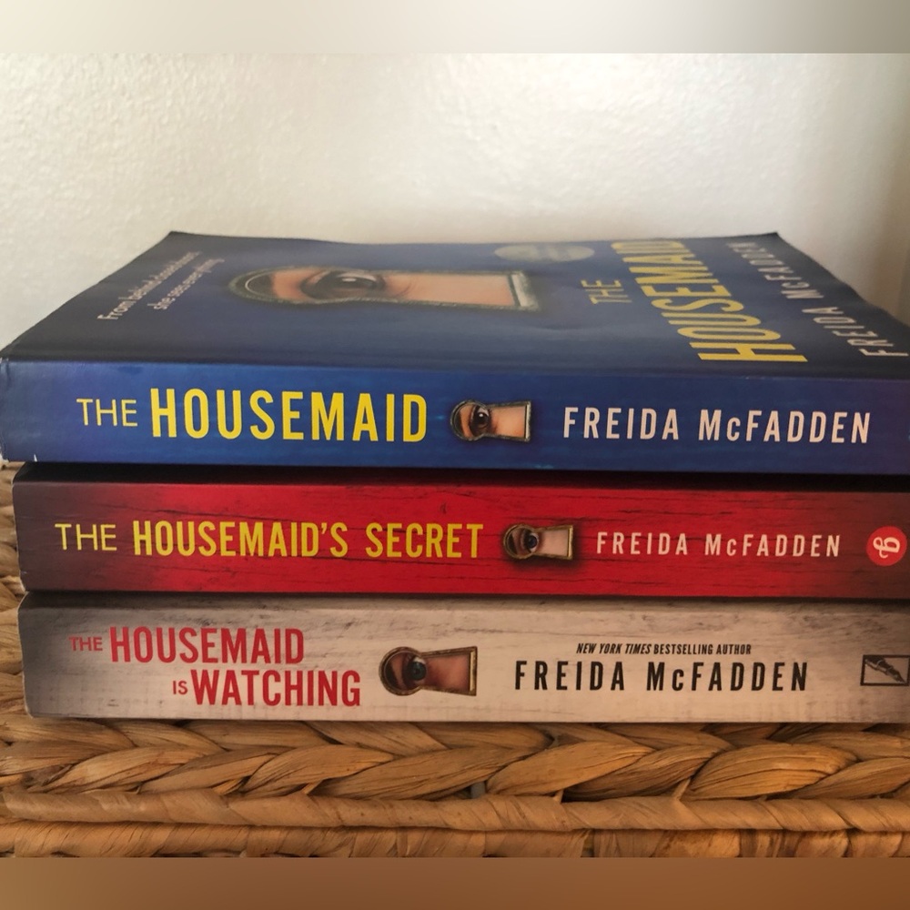 Best-seller Trio Housemaid books